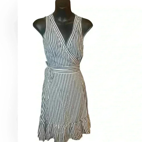 J. Crew white/blue Striped beach wrap dress silky-soft fabric ruffled hem XXS - Picture 2 of 9